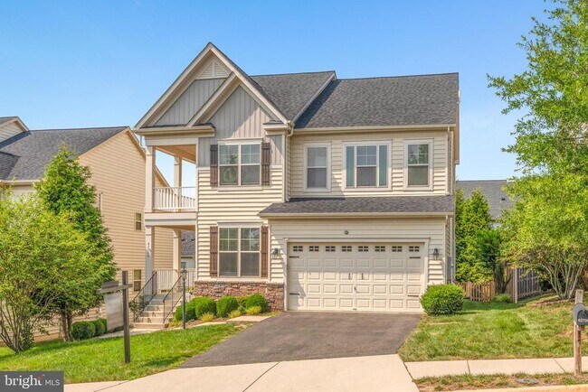 Building Photo - 42706 Chisholm Dr