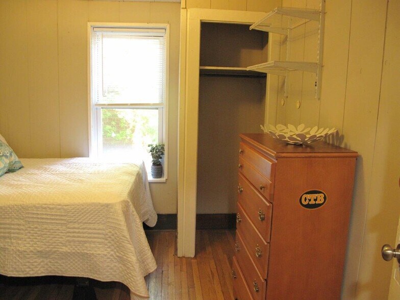room 2 - 107 Dryden Rd