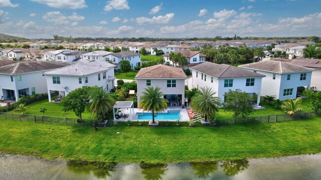 Building Photo - 990 Veleiros Blvd