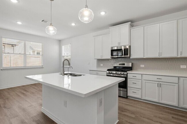 Building Photo - 5304 Jason Dr