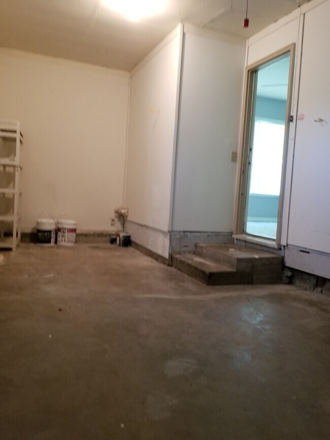 Building Photo - Beautifully redone 3 bedroom home in Grandview