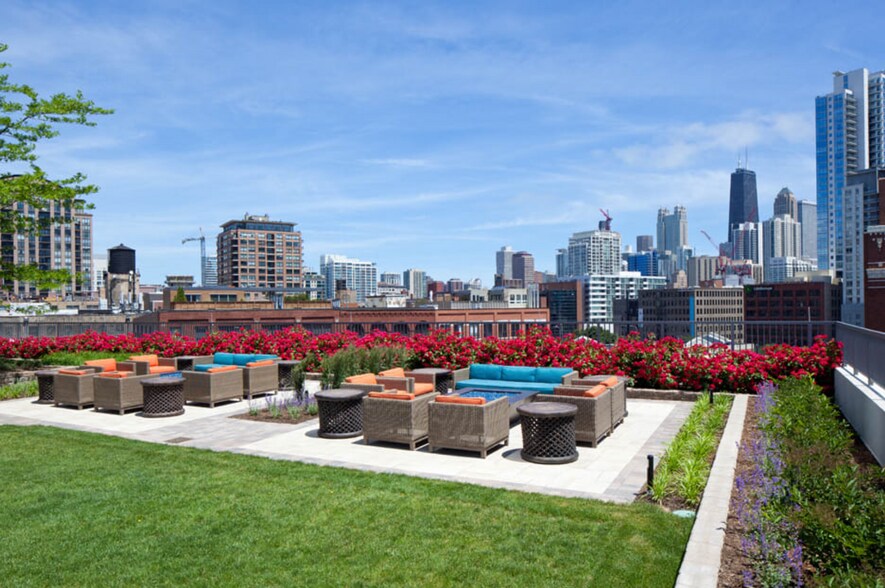 Building Photo - 645 N Kingsbury St