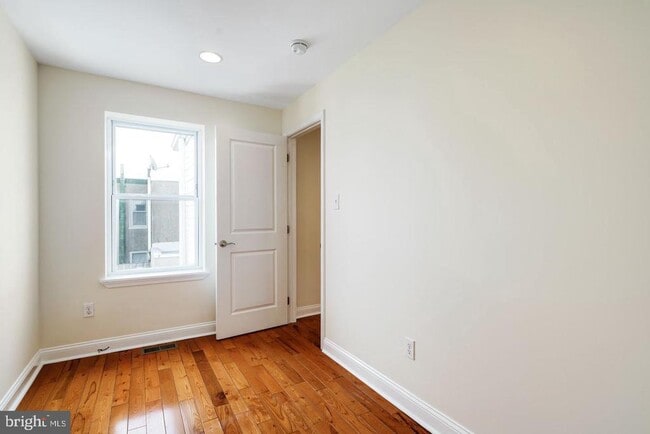 Building Photo - 3149 Tilton St