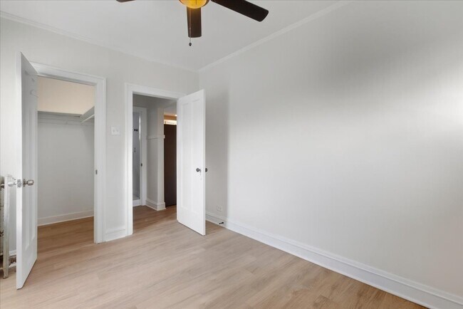 Building Photo - 3214 N Linder Ave