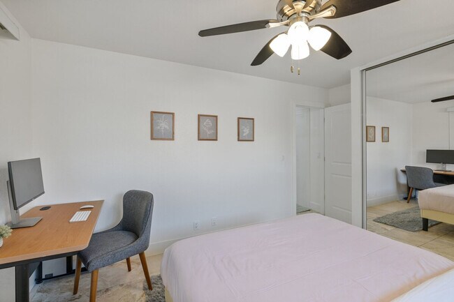 Building Photo - 398 Pinehurst Ave