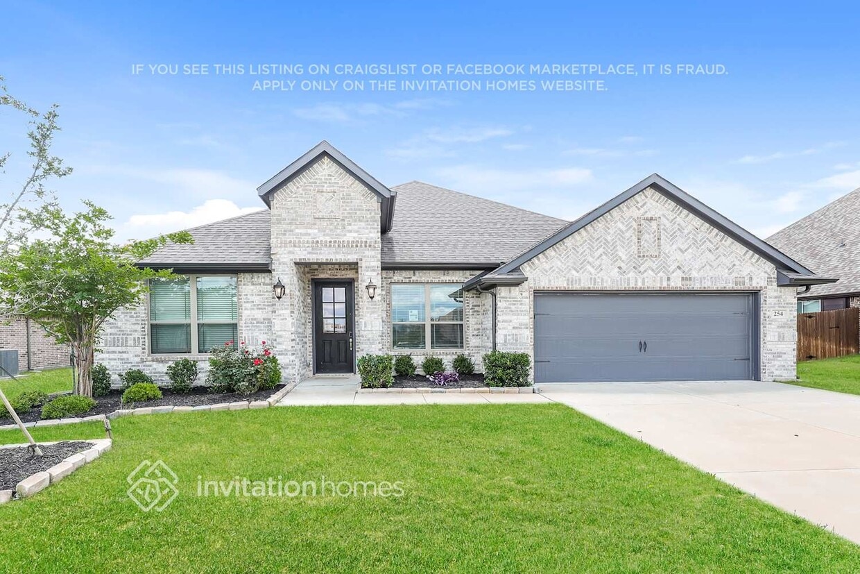 Primary Photo - 254 Hedgewood Dr