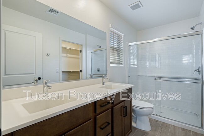 Building Photo - 10657 S Astraia Dr