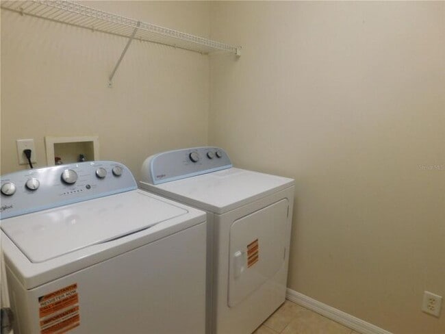 Building Photo - Charming 3-Bedroom Townhome in Winter Garden!