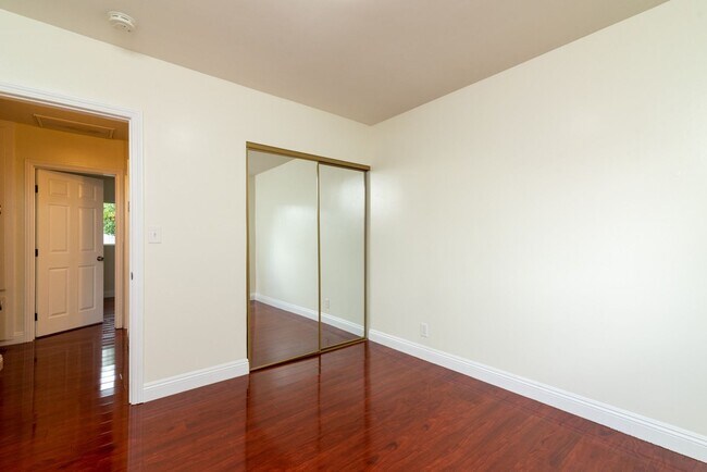 Building Photo - Chester Duplex