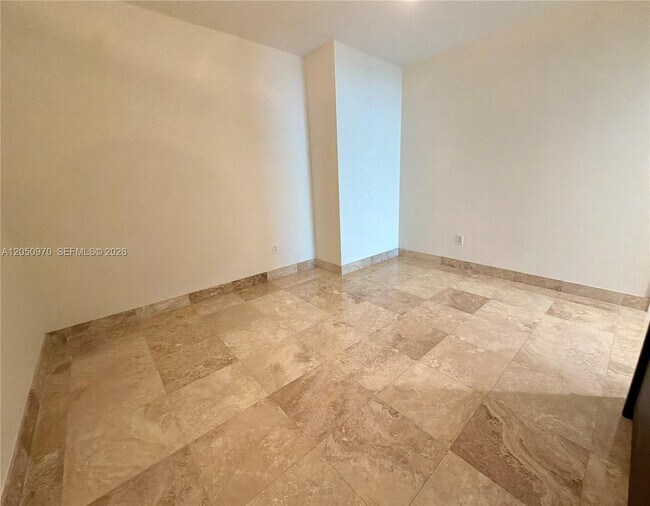 Building Photo - 1331 Brickell Bay Dr