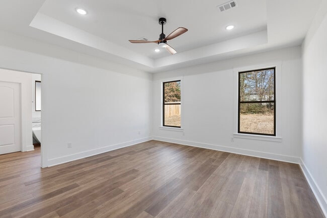 Building Photo - 19 Denali Dr