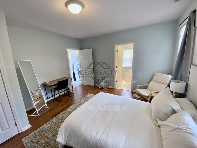 Building Photo - 3100 Stockton St