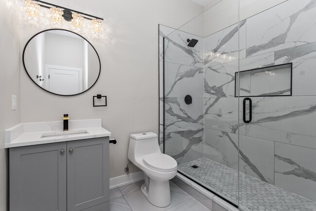 Building Photo - 3214 W Lawrence Ave