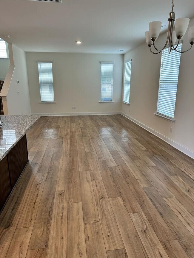 Building Photo - Charming 3 Bedroom Home Located In Angier