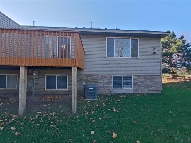 Building Photo - 16037 Flagstaff Ave W