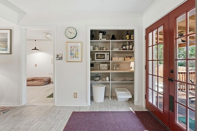 Building Photo - 8801 Redfield Ln