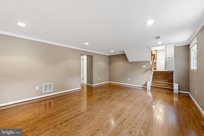Building Photo - 1432 Filene Ct