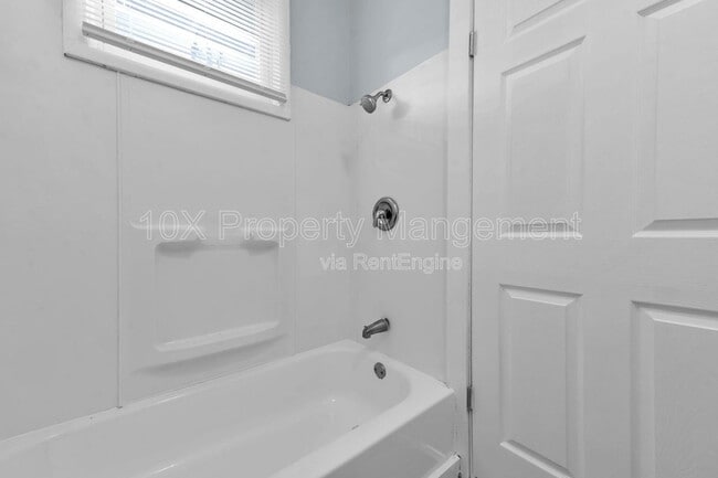 Building Photo - 1803 S 6th St