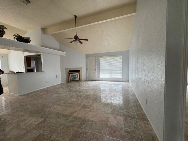 Building Photo - 11922 Sulphur Springs Dr
