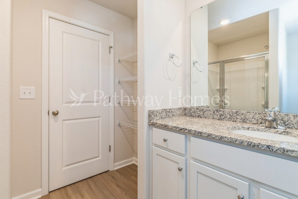 Building Photo - 6316 Lowe Ln