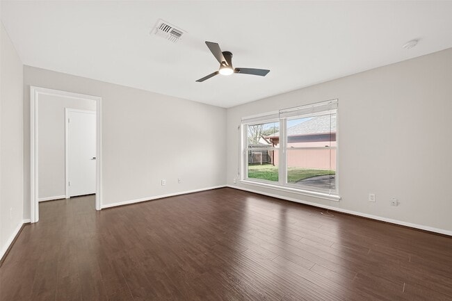 Building Photo - 6207 Claridge Dr