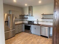 Building Photo - Soldoris