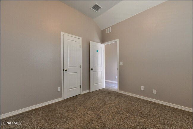 Building Photo - 917 Odle Pl