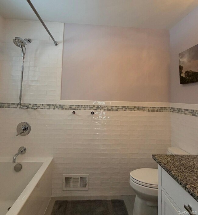 Building Photo - 10 Skyes Neck Ct