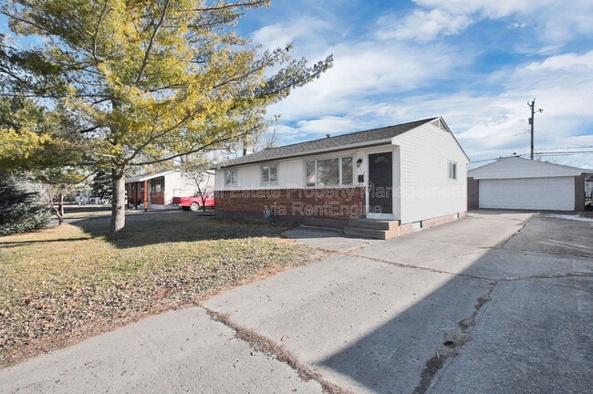 Building Photo - 472 Buena Vista Ave