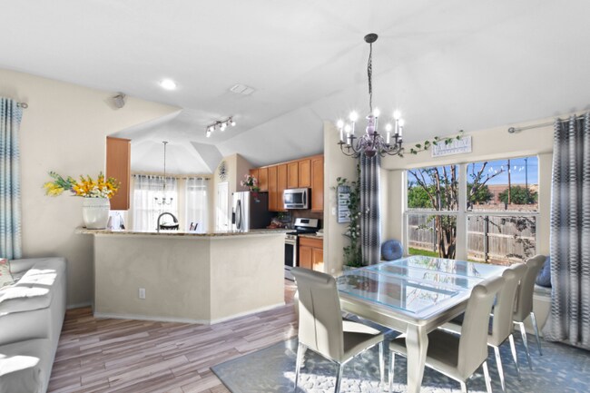 Building Photo - 2697 Redcedar Dr