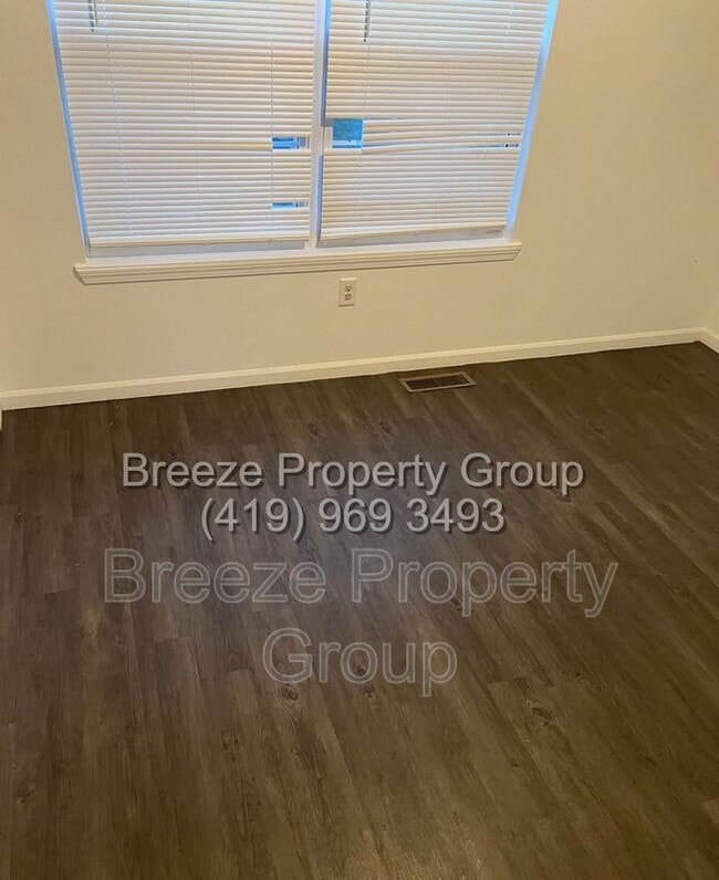 Building Photo - 518 Hope St