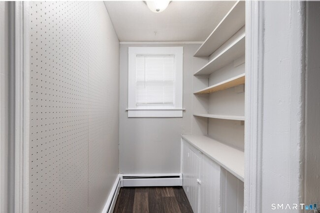 Building Photo - 199 Migeon Ave