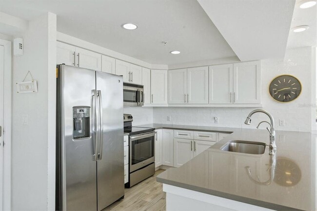 Building Photo - 223 Island Way