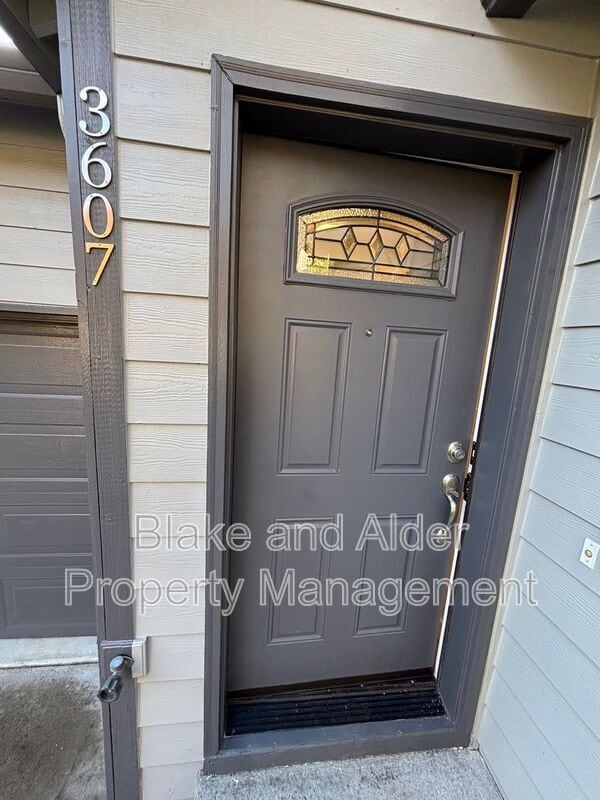 Building Photo - 3607 NE 158th Ave