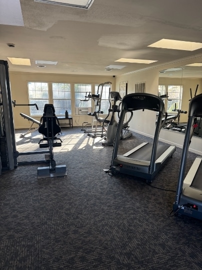 Building Photo - 806 Park Lane