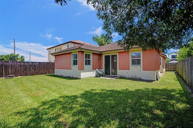 Building Photo - 15385 SW 93rd Ln