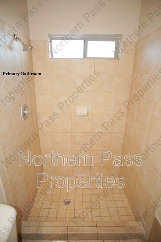 Building Photo - 3900 Kemp Ave