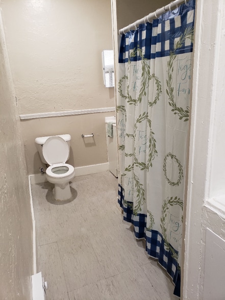 Building Photo - 15000 Euclid Ave