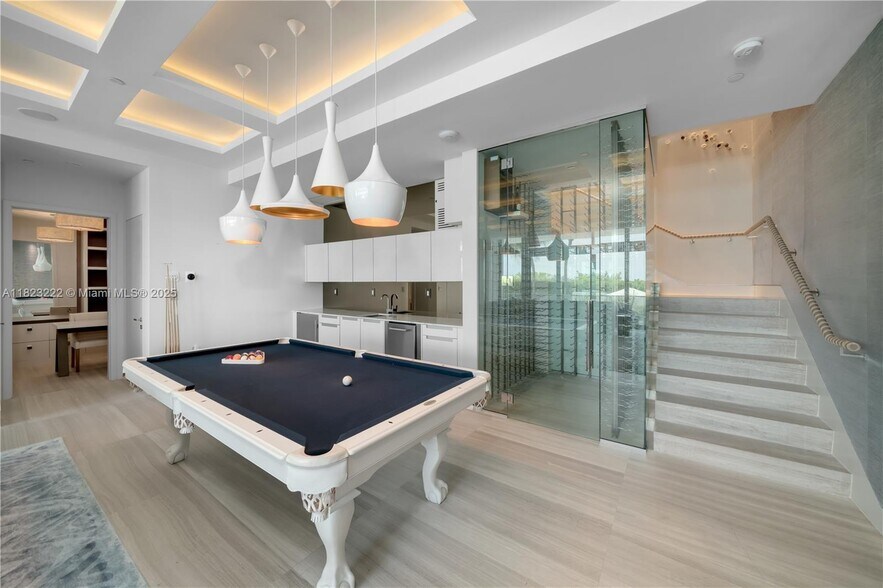 Building Photo - 321 Ocean Dr