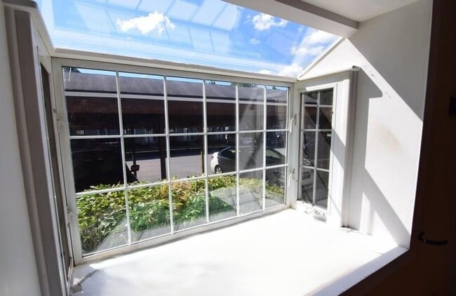 Building Photo - Woods Edge 2-Bedroom Townhome!