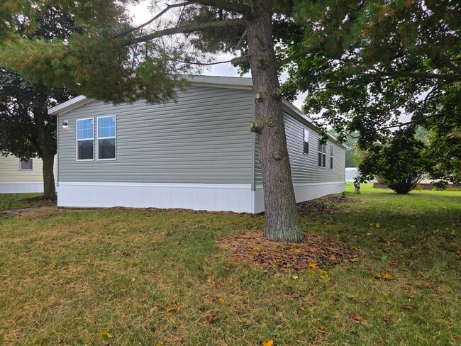 Building Photo - 4548 Spruce Ct