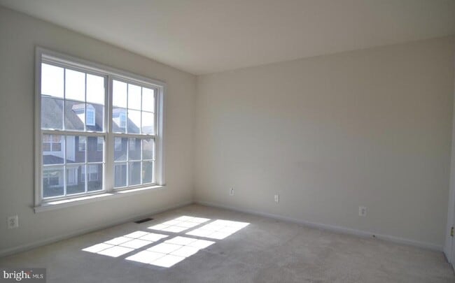 Building Photo - 23 Lumber Mill Ln