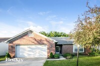 Building Photo - 557 E Pine Ridge Dr