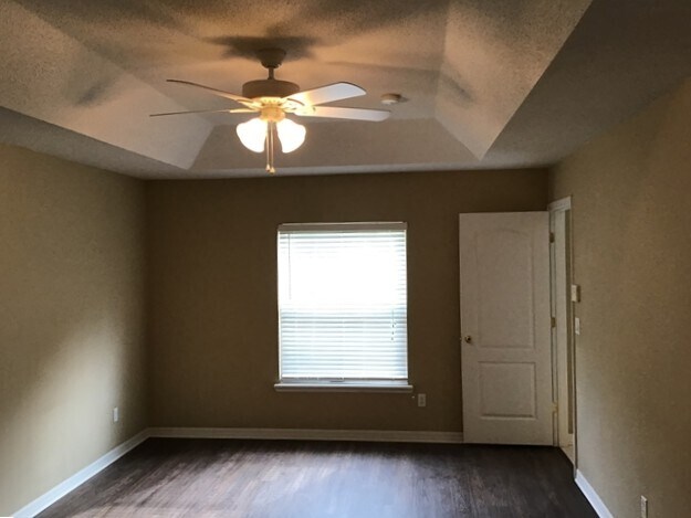 Building Photo - 1680 Austin Ln