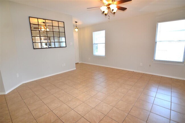 Building Photo - 2140 Pearson Way