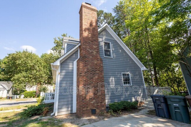 Building Photo - 8 Barret Place