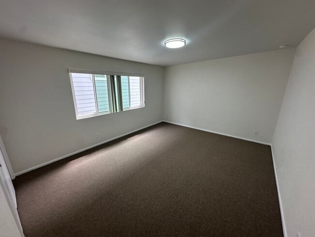 Building Photo - Charming Playa Del Rey Home with Spacious ...