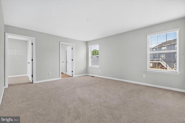 Building Photo - 3155 White Tail Dr
