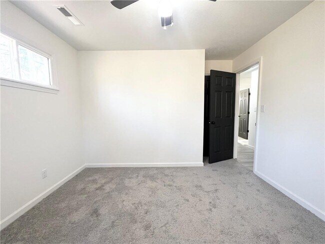 Building Photo - 7139 Conser