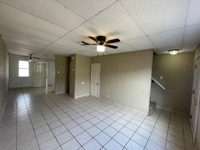 Building Photo - North Bay / central Portland area-Affordable rental-$99 move-in special